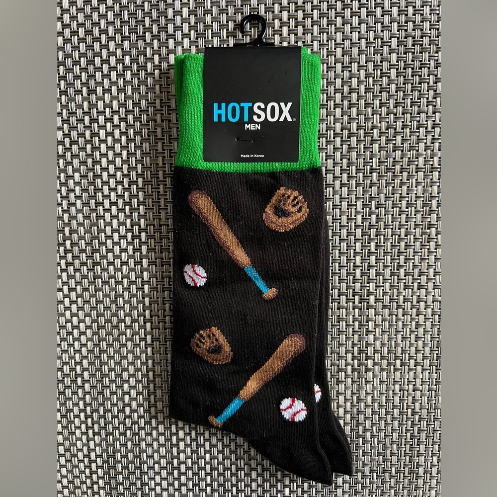 New Men's "HOTSOX" Black/Baseball Theme Socks